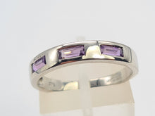 Load image into Gallery viewer, 8038: Vintage: Rare 9ct White Gold lilac Amethyst Stacker/ Dress Ring, crisp, demure, geometric set
