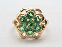 Load image into Gallery viewer, A8182-Vintage: 9ct Gold Green 7 Diopsides Cluster Ring
