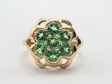 Load image into Gallery viewer, A8182-Vintage: 9ct Gold Green 7 Diopsides Cluster Ring
