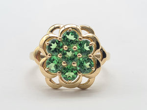 A8182-Vintage: 9ct Gold Green 7 Diopsides Cluster Ring