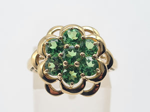 A8182-Vintage: 9ct Gold Green 7 Diopsides Cluster Ring