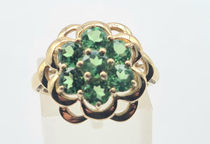 A8182-Vintage: 9ct Gold Green 7 Diopsides Cluster Ring