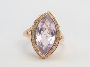 A8192: Vintage: 9ct Gold Lilac Amethyst Navette Set Cocktail Ring