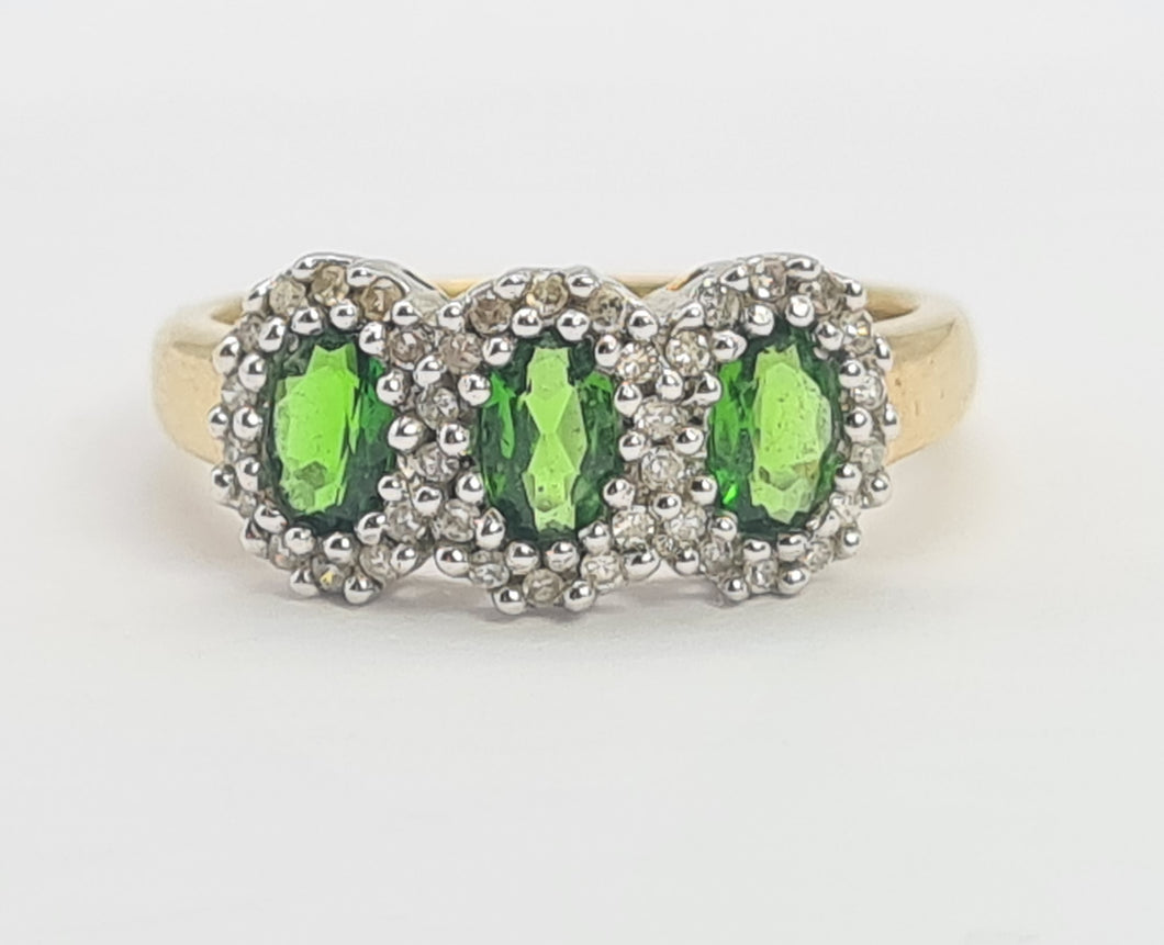 8197: Vintage: 9ct Gold Green Diopsides 36 Diamonds Dress Ring-