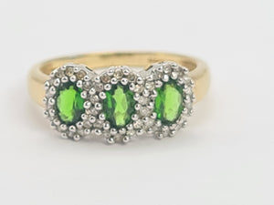 8197: Vintage: 9ct Gold Green Diopsides 36 Diamonds Dress Ring-