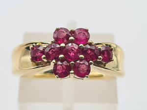 8217: Vintage: 9ct Gold 9 Rich Red Rubies Geometric Set Ring