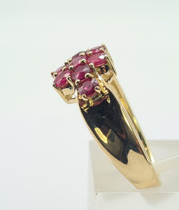 8217: Vintage: 9ct Gold 9 Rich Red Rubies Geometric Set Ring