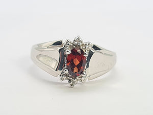 8223: Vintage: Petite 9ct White Gold Almandine Garnet Diamonds Dress Ring