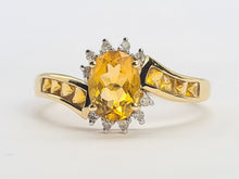 Load image into Gallery viewer, 8224: Vintage 9ct Gold 9 Lemon/Orange Citrines 10 Round Cut Diamonds Ring
