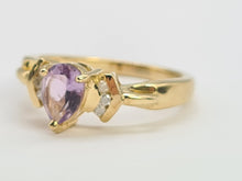 Load image into Gallery viewer, 8240: Vintage: 9ct Gold Lilac Amethyst Diamonds Love Heart Ring
