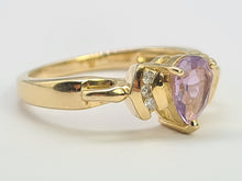 Load image into Gallery viewer, 8240: Vintage: 9ct Gold Lilac Amethyst Diamonds Love Heart Ring
