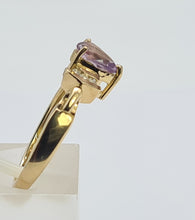 Load image into Gallery viewer, 8240: Vintage: 9ct Gold Lilac Amethyst Diamonds Love Heart Ring
