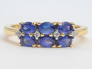 8252: Vintage: 18ct Gold Royal Blue Tanzanites Round Cut Diamonds Geometric Set Ring