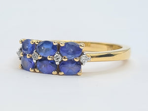 8252: Vintage: 18ct Gold Royal Blue Tanzanites Round Cut Diamonds Geometric Set Ring