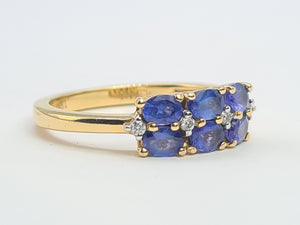 8252: Vintage: 18ct Gold Royal Blue Tanzanites Round Cut Diamonds Geometric Set Ring