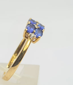 8252: Vintage: 18ct Gold Royal Blue Tanzanites Round Cut Diamonds Geometric Set Ring