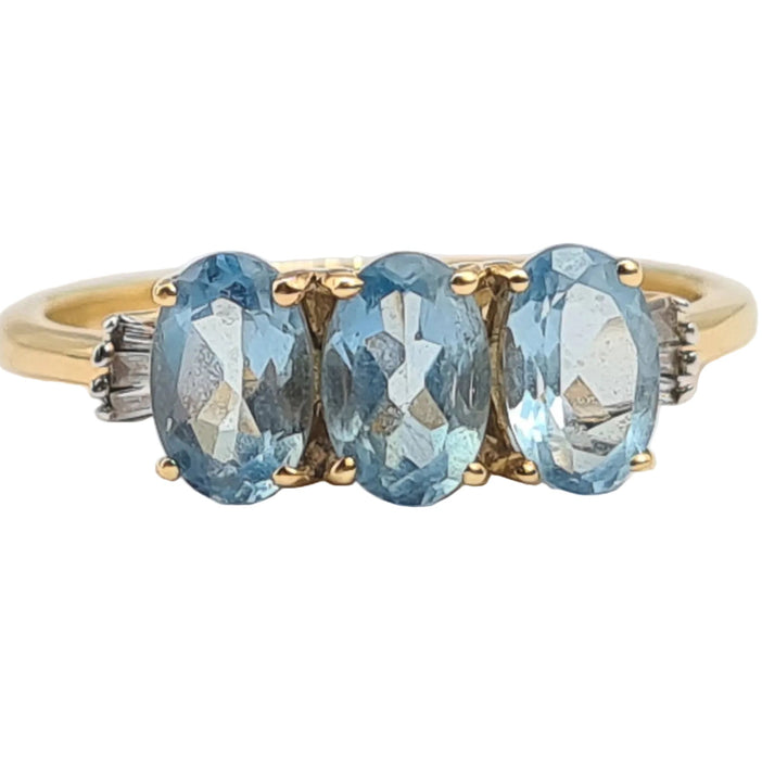 6127: Vintage: 18ct Gold Blue Aquamarines Baguette Cut Diamonds Dress Ring