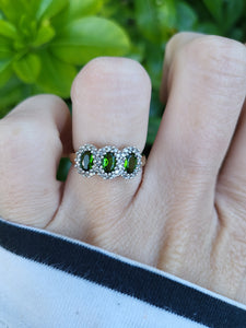 8197: Vintage: 9ct Gold Green Diopsides 36 Diamonds Dress Ring-