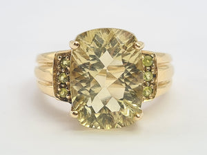 8270: Vintage: 9ct Gold Statement Large Yellow Beryl 6 Peridot Cocktail Ring