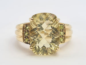 8270: Vintage: 9ct Gold Statement Large Yellow Beryl 6 Peridot Cocktail Ring