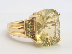 8270: Vintage: 9ct Gold Statement Large Yellow Beryl 6 Peridot Cocktail Ring