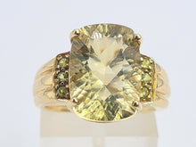 Load image into Gallery viewer, 8270: Vintage: 9ct Gold Statement Large Yellow Beryl 6 Peridot Cocktail Ring
