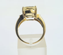 Load image into Gallery viewer, 8270: Vintage: 9ct Gold Statement Large Yellow Beryl 6 Peridot Cocktail Ring
