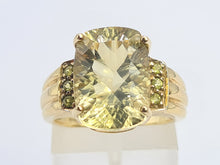 Load image into Gallery viewer, 8270: Vintage: 9ct Gold Statement Large Yellow Beryl 6 Peridot Cocktail Ring
