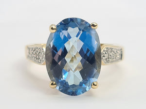 8273:Vintage: 9ct Gold Large Ocean Blue Spinel Diamonds Cocktail Ring