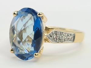 8273:Vintage: 9ct Gold Large Ocean Blue Spinel Diamonds Cocktail Ring