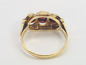 8296: Vintage: 14ct Gold Rich Red Garnets Dress Ring