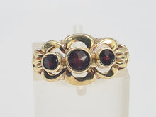 Load image into Gallery viewer, 8296: Vintage: 14ct Gold Rich Red Garnets Dress Ring
