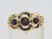 Load image into Gallery viewer, 8296: Vintage: 14ct Gold Rich Red Garnets Dress Ring
