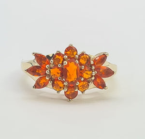 8309: Vintage: Petite 9ct Gold Citrine & Cluster Ring extraordinary cut and colour