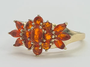 8309: Vintage: Petite 9ct Gold Citrine & Cluster Ring extraordinary cut and colour