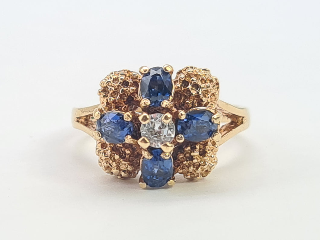 8311: Vintage: Ornate 9ct Gold Geometric Set Sapphires Ring- Date Mark 1975