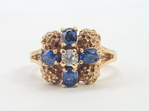 8311: Vintage: Ornate 9ct Gold Geometric Set Sapphires Ring- Date Mark 1975