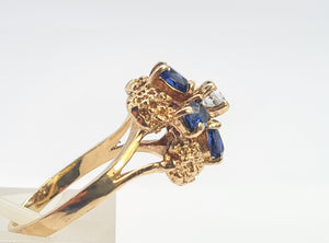 8311: Vintage: Ornate 9ct Gold Geometric Set Sapphires Ring- Date Mark 1975