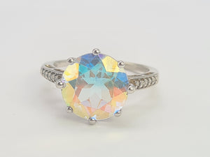 A8338: Vintage; 9ct Gold Large Mercury Topaz 10 Diamonds Cocktail Ring