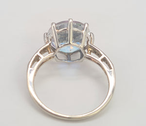 A8338: Vintage; 9ct Gold Large Mercury Topaz 10 Diamonds Cocktail Ring