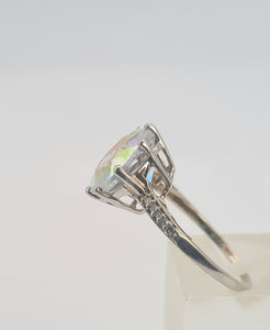 A8338: Vintage; 9ct Gold Large Mercury Topaz 10 Diamonds Cocktail Ring