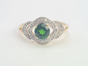 A8344: Vintage: Eye catching 9ct Gold Green Diopside 12 diamonds Halo Dress ring