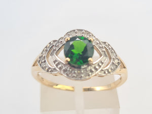 A8344: Vintage: Eye catching 9ct Gold Green Diopside 12 diamonds Halo Dress ring