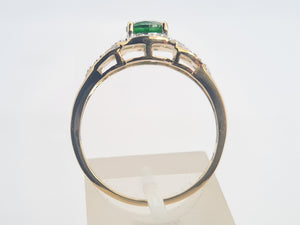 A8344: Vintage: Eye catching 9ct Gold Green Diopside 12 diamonds Halo Dress ring