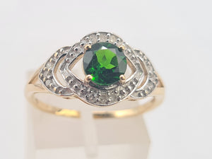 6134:Vintage: 9ct Gold Green Diopside Diamonds Dress Ring- sparkling delight