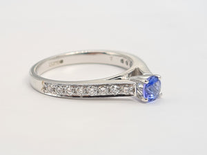 8354: Vintage: 18ct White Gold Blue Tanzanite 16 Diamonds Dress Ring- crisp, clean, eye candy