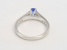 Load image into Gallery viewer, 8354: Vintage: 18ct White Gold Blue Tanzanite 16 Diamonds Dress Ring- crisp, clean, eye candy
