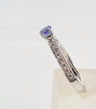 Load image into Gallery viewer, 8354: Vintage: 18ct White Gold Blue Tanzanite 16 Diamonds Dress Ring- crisp, clean, eye candy
