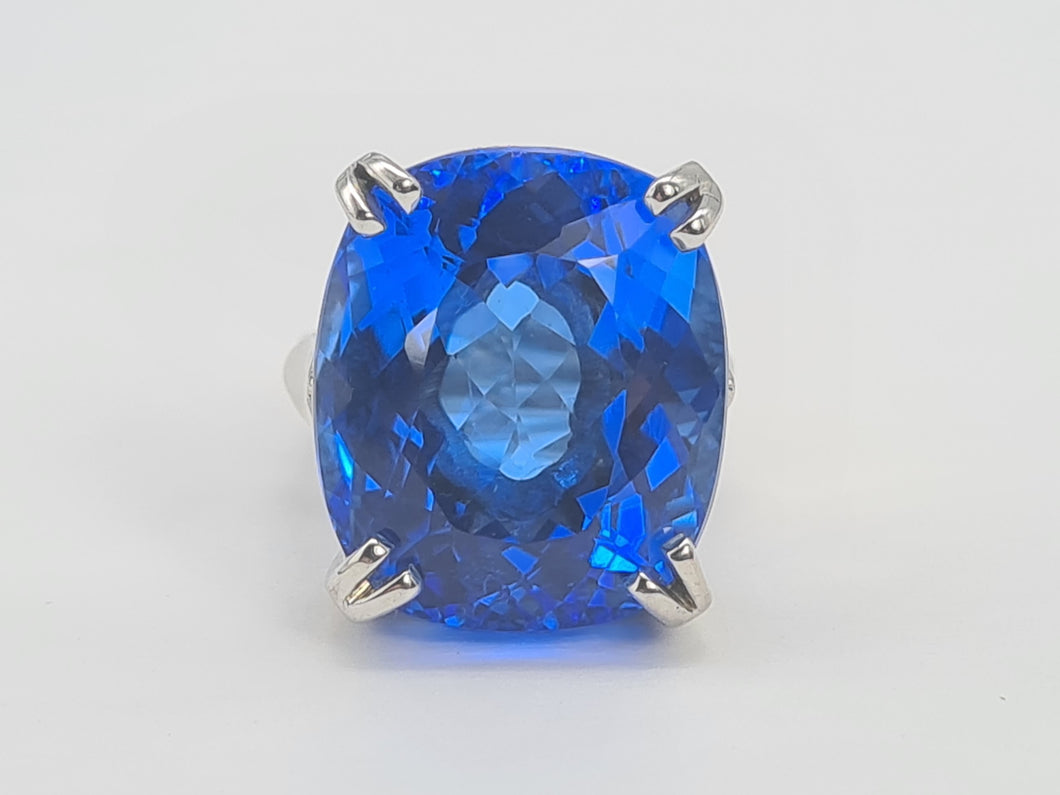 0001: Phenomenal Vintage: 9ct White Gold Cushion Cut Blue Quartz Statement Ring