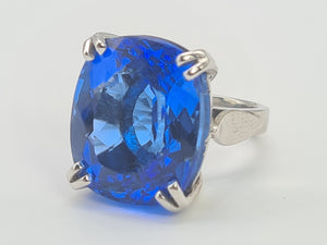 0001: Phenomenal Vintage: 9ct White Gold Cushion Cut Blue Quartz Statement Ring